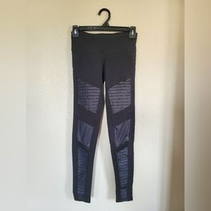Alo Yoga Moto Legging Black Size XXS